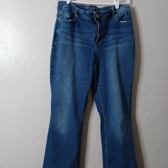 Maurices Curvy Jeans Size 16 REG - Picture 1 of 6